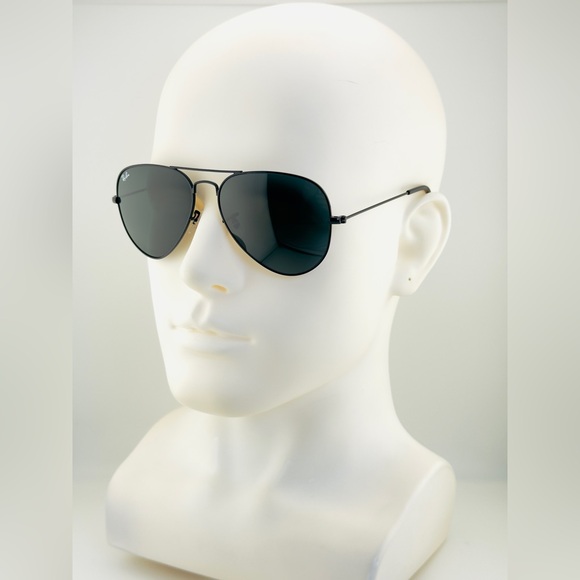 Ray-Ban Aviator Sunglasses Total Black RB3025 Polished Black Frame Black Lenses - Picture 3 of 14